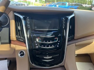 Cadillac Escalade 6.2i - BVA  Platinum à vendre - Photo 17